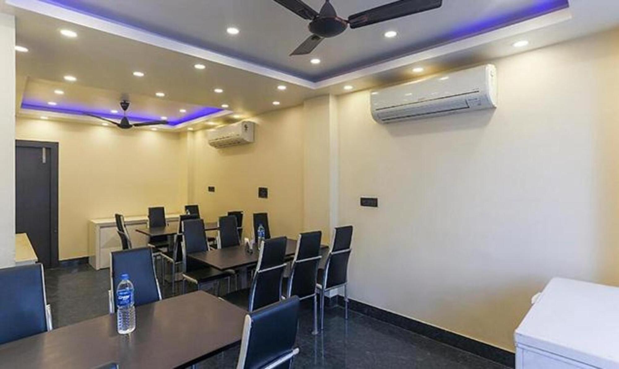 Fabhotel Aspiring Inn Jādabpur Buitenkant foto